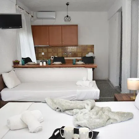 Pelekan Rooms And Apartments Athina 22 Pefkochori Exterior foto