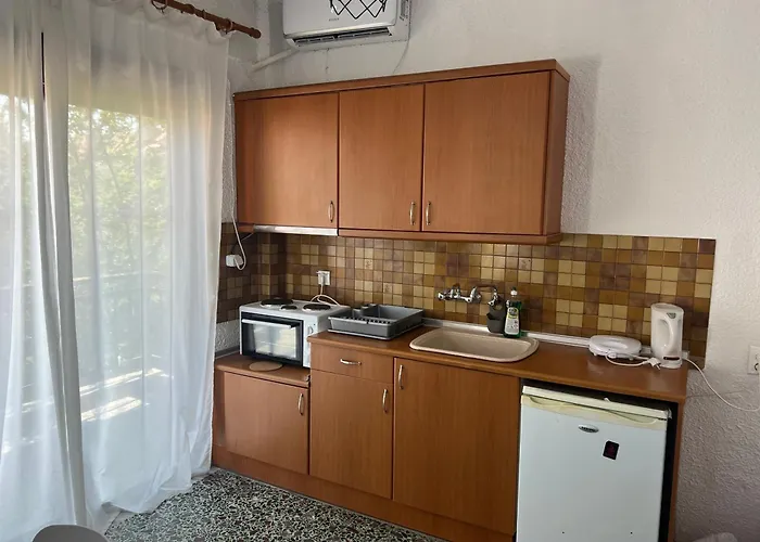 Pelekan Rooms And Apartments Athina 22